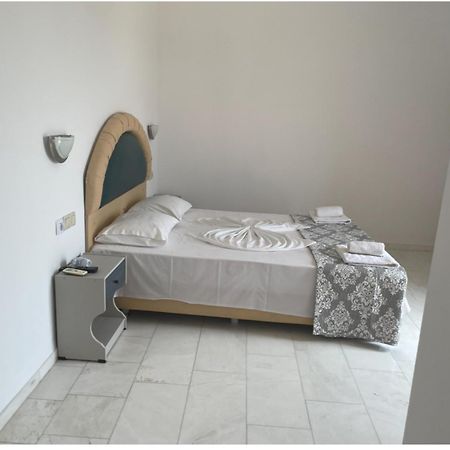 Hotel Kourkoumelata Argostoli  Bagian luar foto