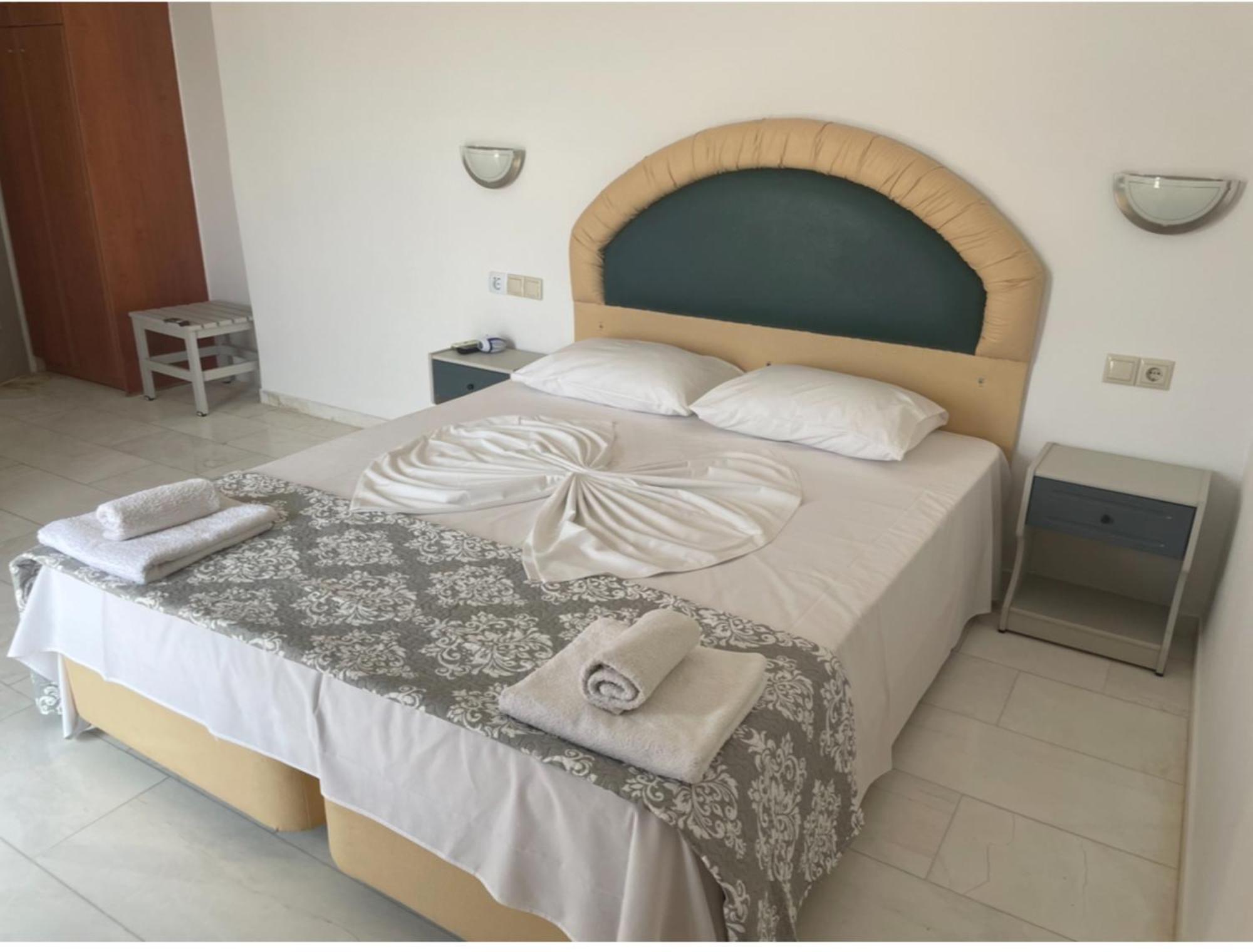 Hotel Kourkoumelata Argostoli  Bagian luar foto
