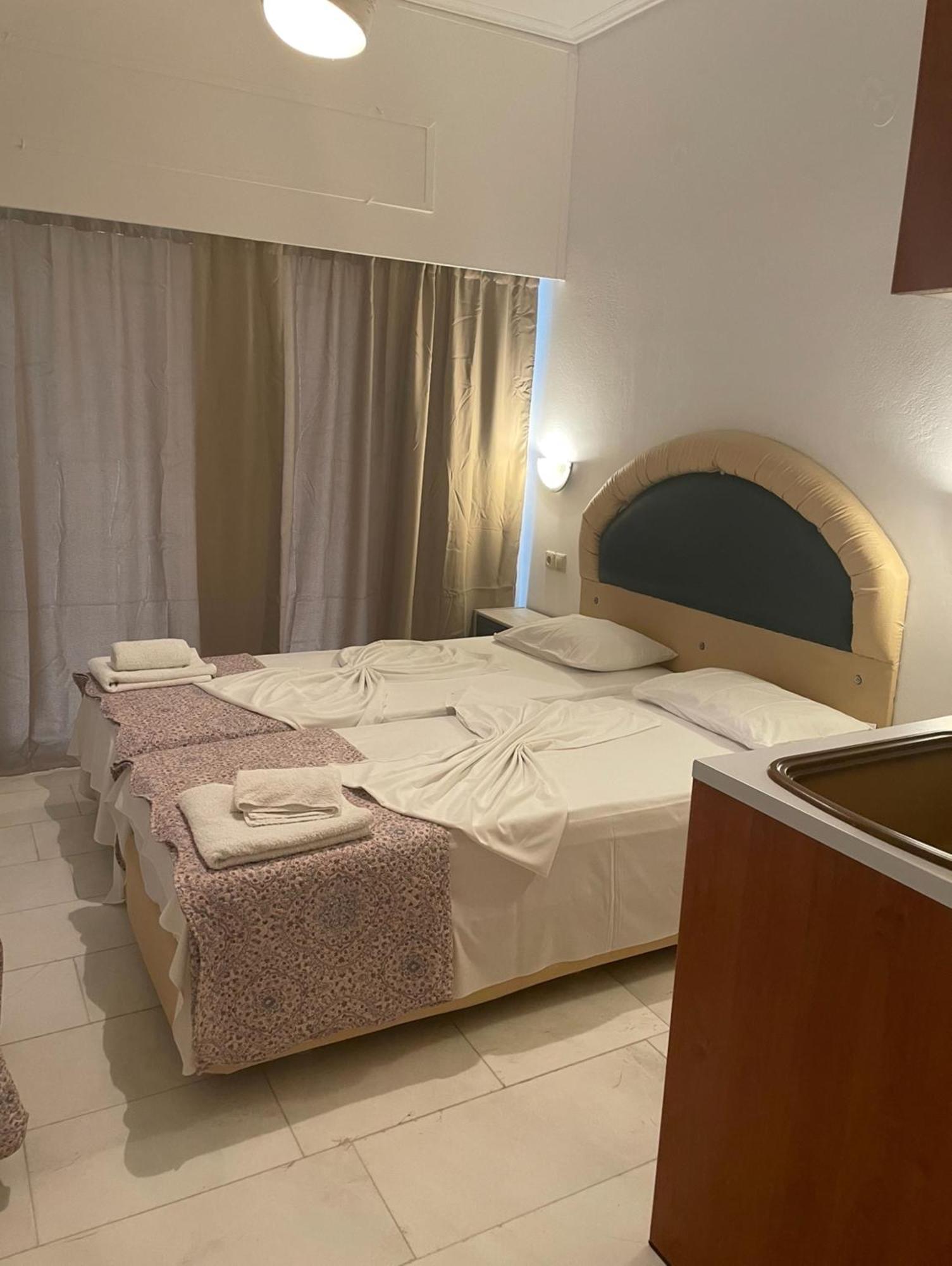 Hotel Kourkoumelata Argostoli  Bagian luar foto